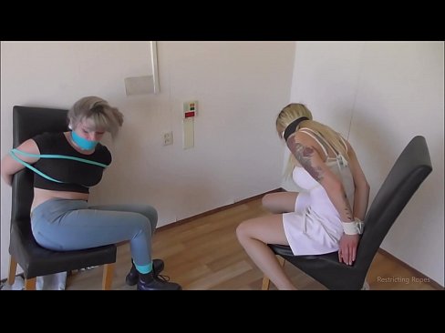 ❤️ Toksomaniulo / ligita kaj buŝoŝtopita / junulino en mizero ❤️❌ Hejmfarita porno ĉe eo.hentaisun.ru ﹏
