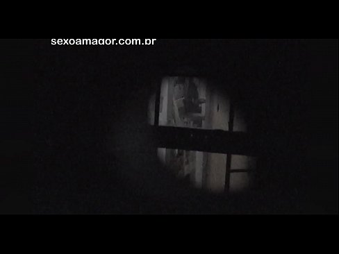 ❤️ Blondie estas sekrete filmita fare de najbara voyeur kaŝita malantaŭ kavaj brikoj ❤️❌ Hejmfarita porno ĉe eo.hentaisun.ru ﹏